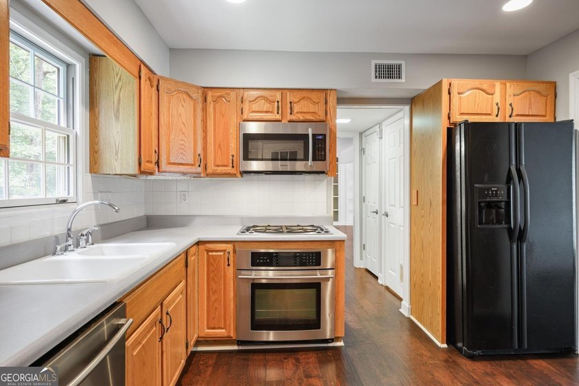 Welcome home to 525 Cranberry Place, where charming curb appeal - photo 15