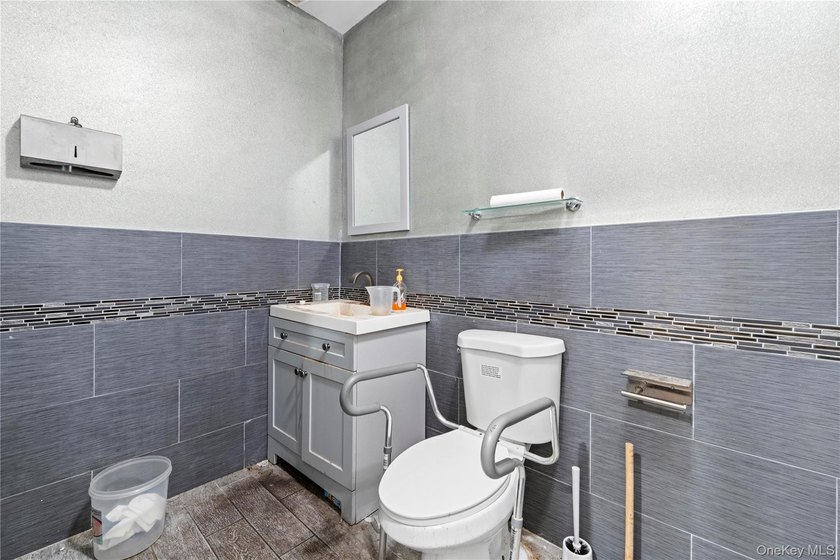 6.4% Cap Rate | High-Exposure Flatbush Ave Retail Asset | Stable - photo 33