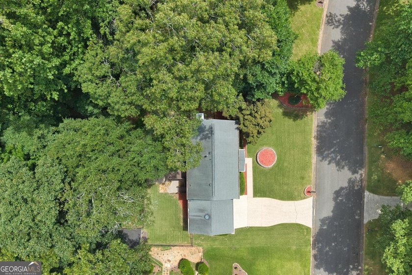 Welcome home to 525 Cranberry Place, where charming curb appeal - photo 42