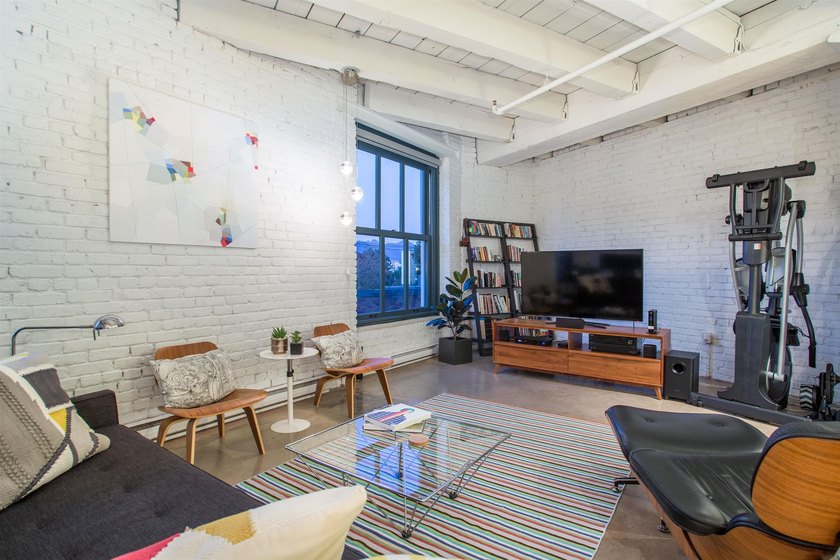 Expansive NYC style loft in Gastown's coveted Koret Lofts. This - photo 5
