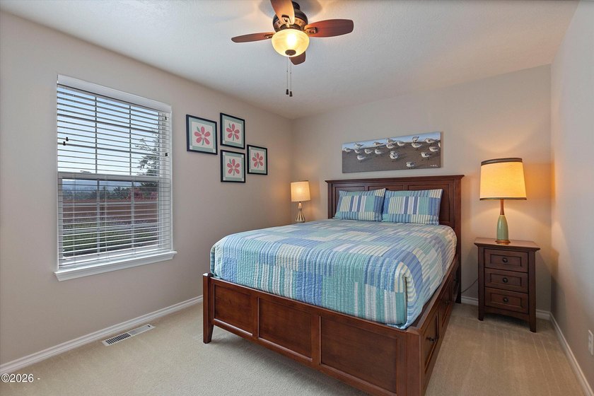 Beautiful 3 bed / 2 bath 1,728 sf single level home just blocks - photo 23