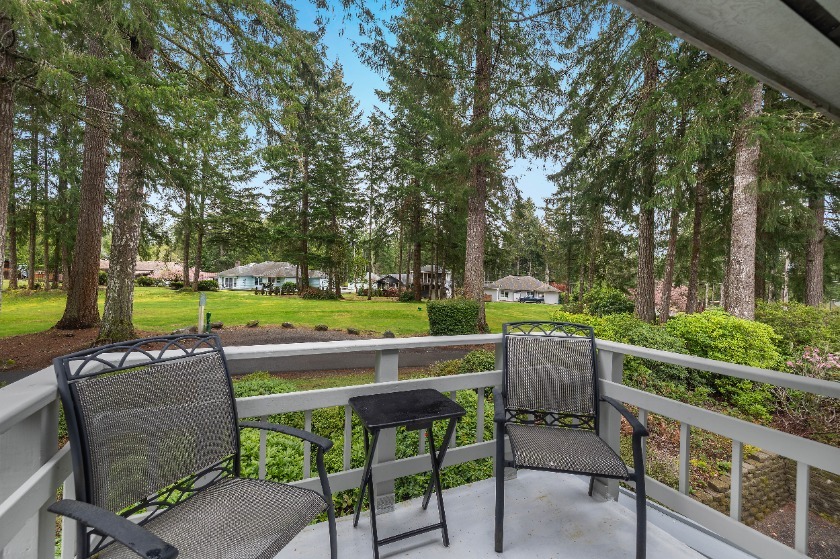 Golf Course Home with 3 car Garage Corner Lot - photo 25