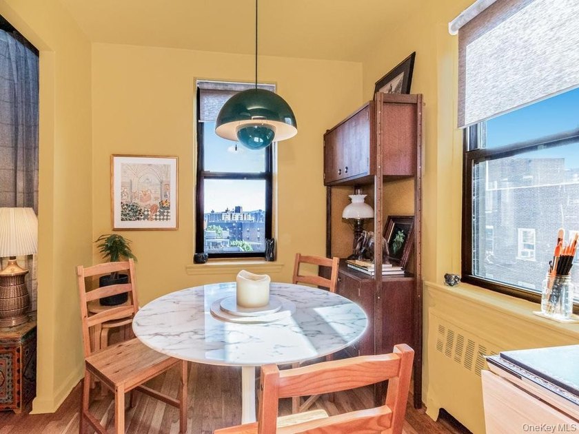 10% down ok! commuter friendly, junior four 1 bedroom/1 bath - photo 5
