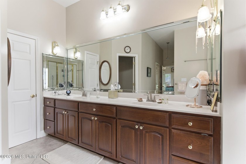 Welcome home to this charming 3-bedroom, 2-bath residence in the - photo 16