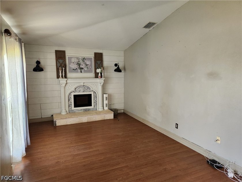 Lots of room in this home on a quiet street in NW Cape Coral - photo 5