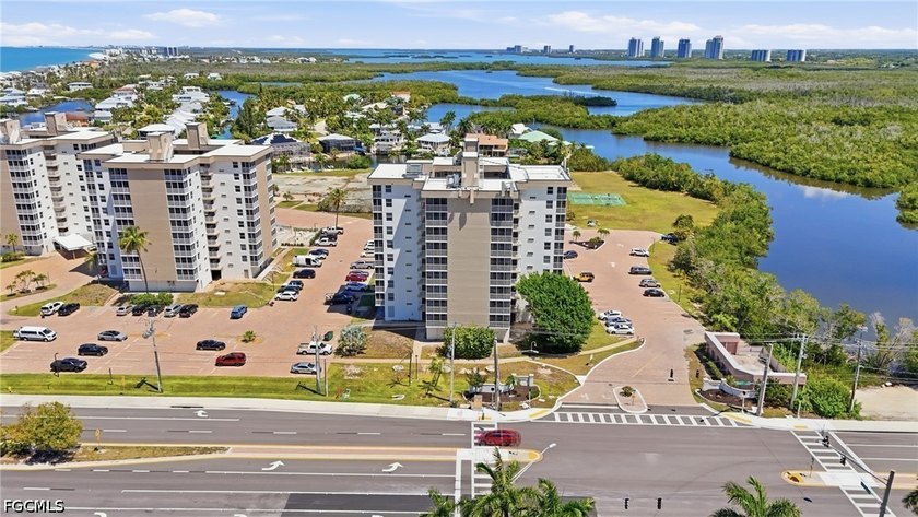 Welcome to your slice of Southwest Florida paradise at 5500 - photo 3