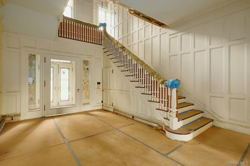 *Riven Oaks,* designed by renowned architect James Brown Lord - photo 9