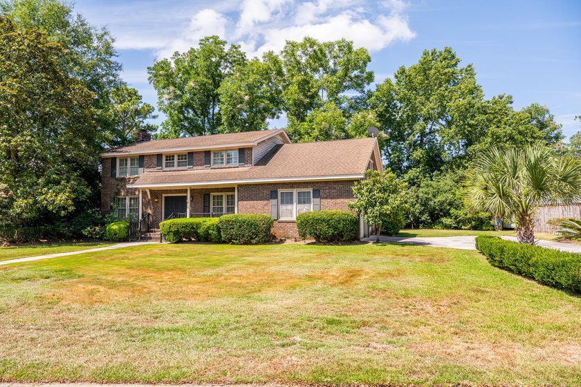 Shadowmoss | 3 BR | 2.5 BA | 2,330 Sq Ft | 0.26-Acre Charming - photo 3