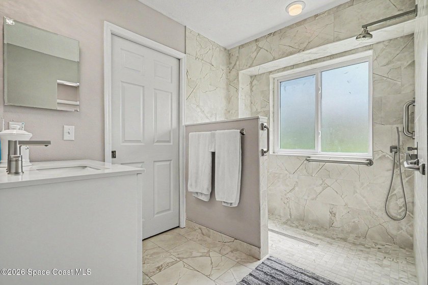 Resort-style country club living awaits in this beautifully - photo 18