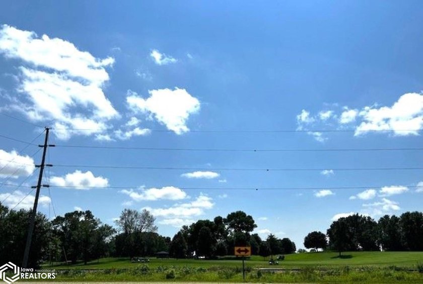 5.72 Acres within the city limits of Clear Lake. Located on - photo 5