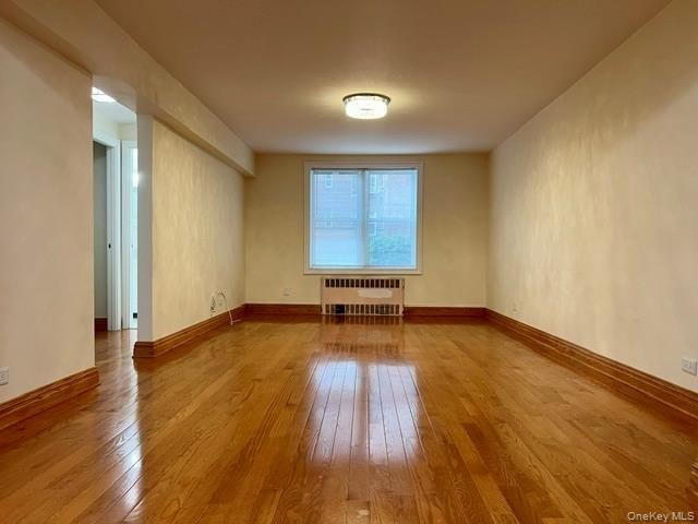 Spacious and well-proportioned 2BR/1BA co-op in the desirable - photo 4