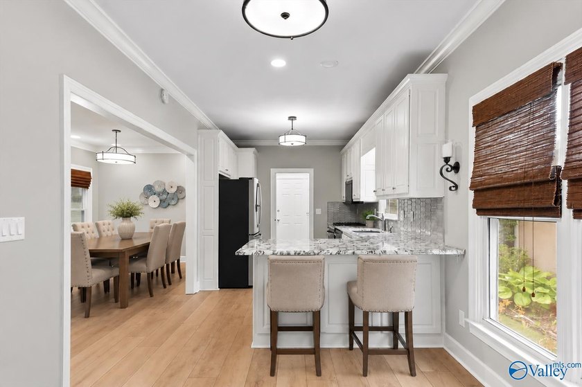 Updated &amp; Move-In Ready, 4BR/3BA home in the Cherokee Ridge golf - photo 9