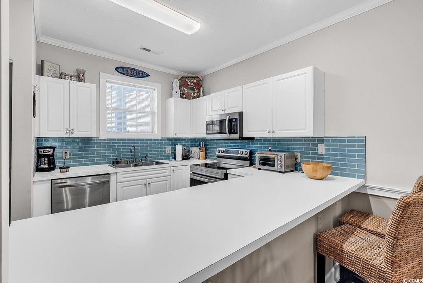 This highly desirable coastal area community, Magnolia Place - photo 8