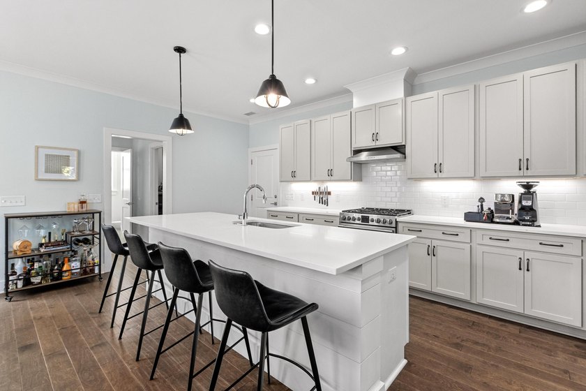 Welcome home to 5126 Celtic Drive, a well-maintained 3 bedroom - photo 7