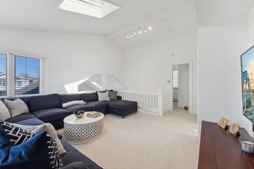 Charming two-story single-family home featuring 5 bedrooms and 3 - photo 13