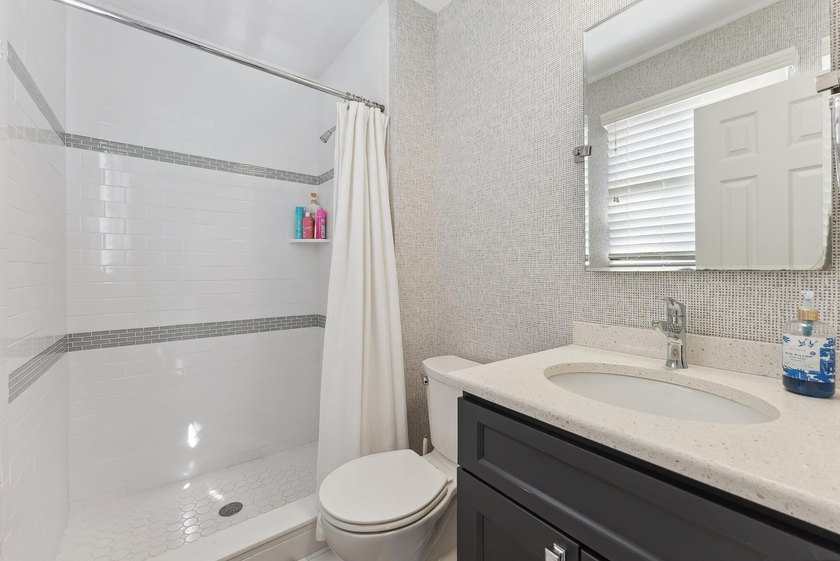 Charming two-story single-family home featuring 5 bedrooms and 3 - photo 24