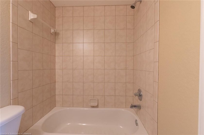 Like-New Luxury Lakefront Townhome - 4BR / 3.5BA / 3 Levels - - photo 49