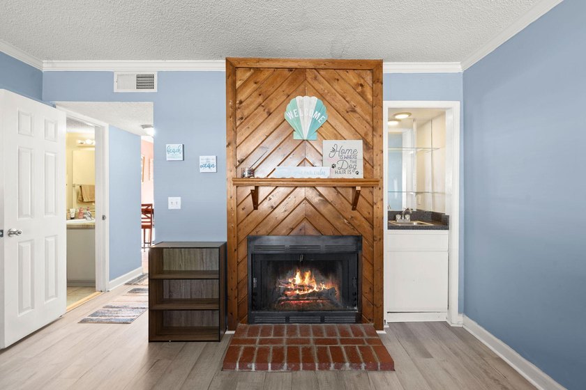 Welcome to 2453 Sorrel Avenue in North Charleston--a charming - photo 6
