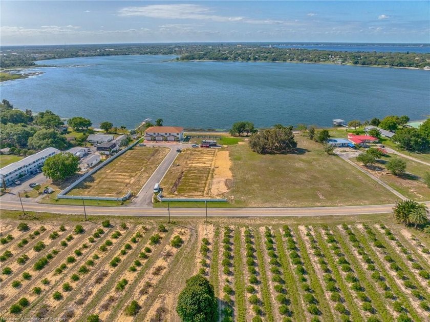 Like-New Luxury Lakefront Townhome - 4BR / 3.5BA / 3 Levels - - photo 13
