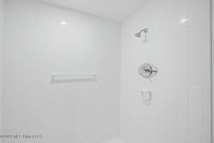 Beautifully updated and move-in ready! This remodeled home - photo 15