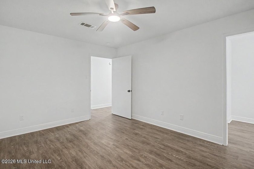 Beautifully updated and move-in ready! This remodeled home - photo 16