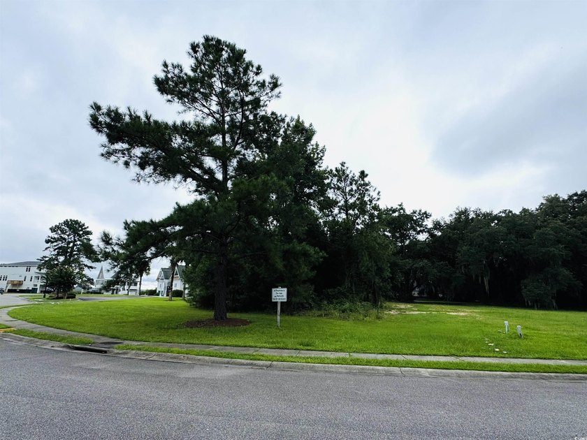 Create your coastal retreat in the charming waterfront community - photo 2