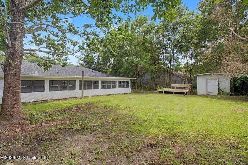 Beautifully updated and move-in ready! This remodeled home - photo 22
