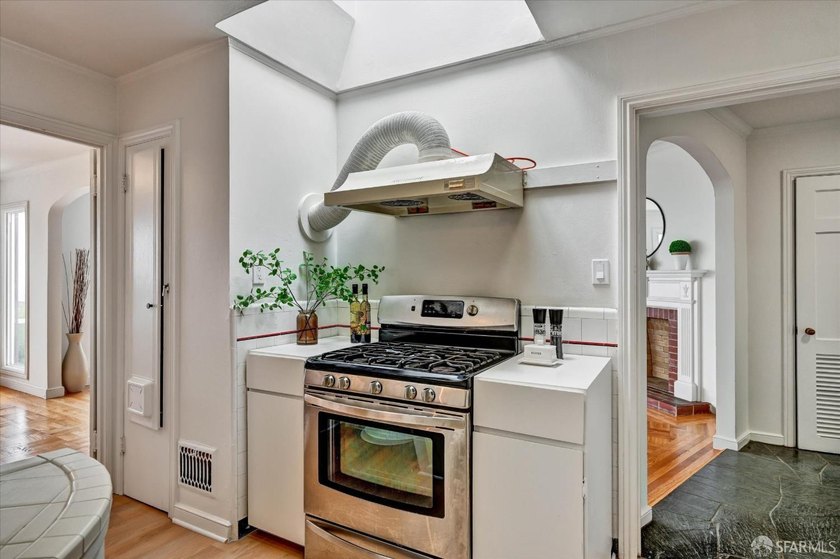 Central Sunset reversed floor plan home ideally situated on one - photo 26
