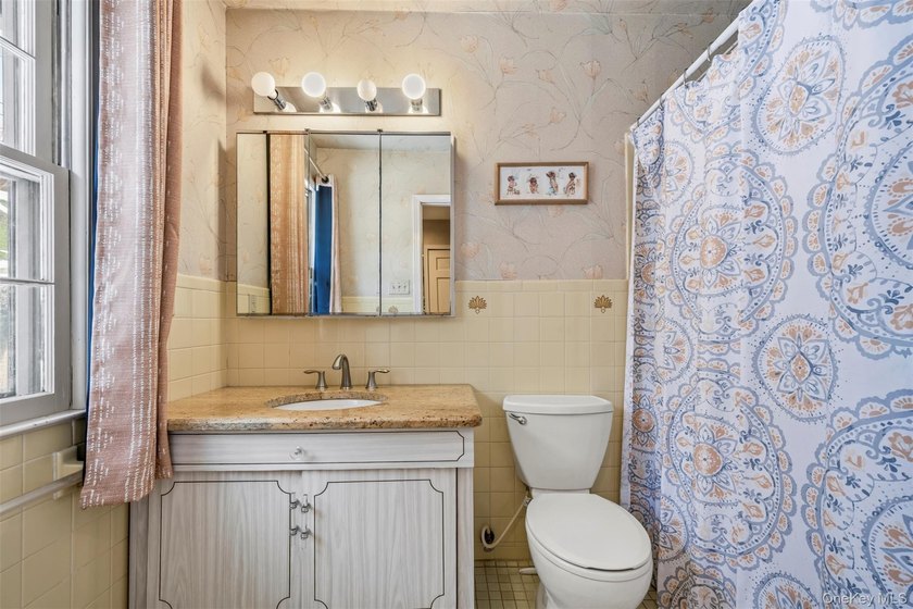 Spacious 3-bedroom, 2.5-bath ranch located in the Village of - photo 34