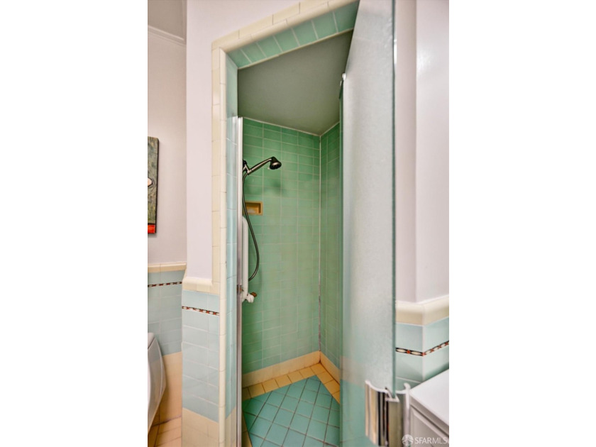 Central Sunset reversed floor plan home ideally situated on one - photo 34