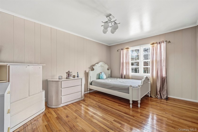 Spacious 3-bedroom, 2.5-bath ranch located in the Village of - photo 35