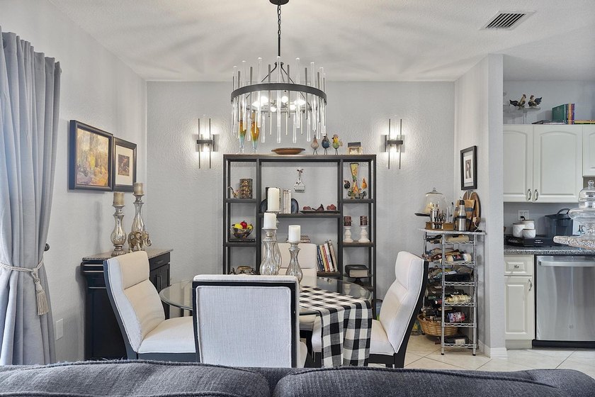 Beautiful 3-bedroom, 2.5-bath townhouse in the highly - photo 19