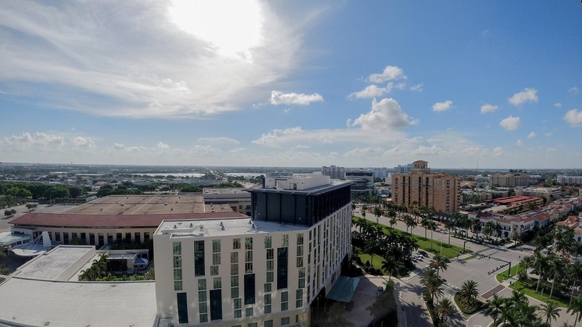 Come see this beautiful residence located in the highly - photo 7