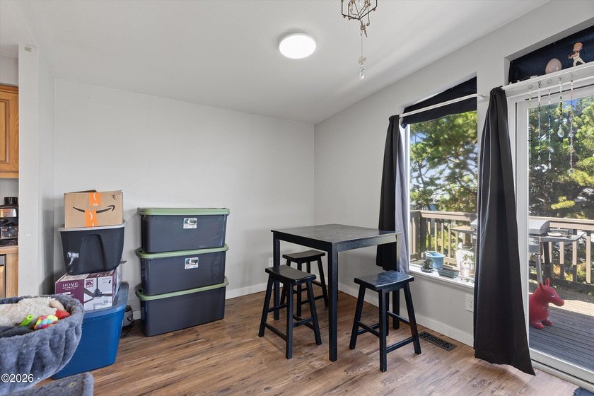 Great OCEAN VIEW Home in Road's End! Nearby beach access for - photo 13