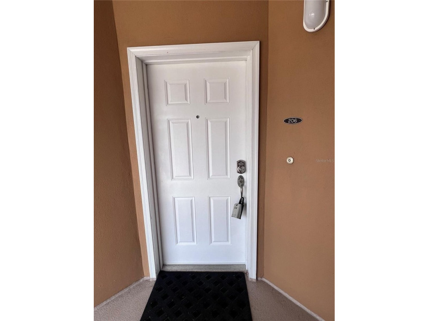 This 3 bed 2-1/2 bath condo in Surf Club III is in excellent - photo 4