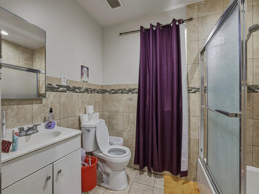 Great opportunity in the heart of Miami! This 3-bedroom, 1-bath - photo 11