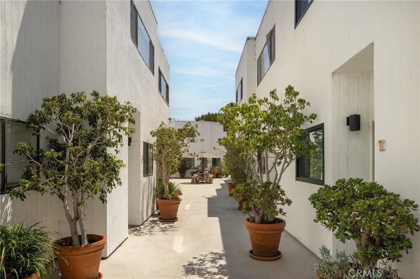 Elegant Townhome on the ICONIC Abbot Kinney Blvd - Venice Beach - photo 17