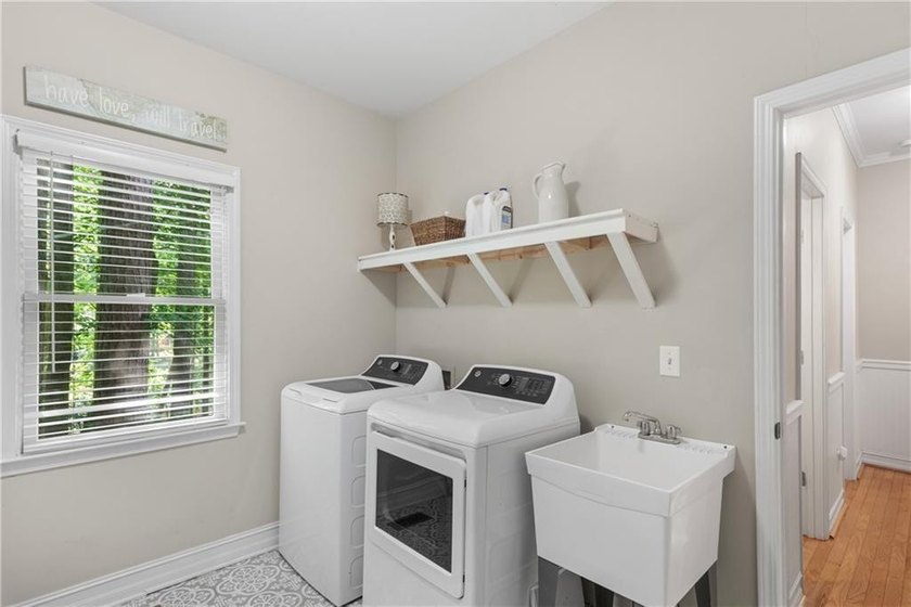 Water views in Downtown Alpharetta! Nestled in desirable - photo 21