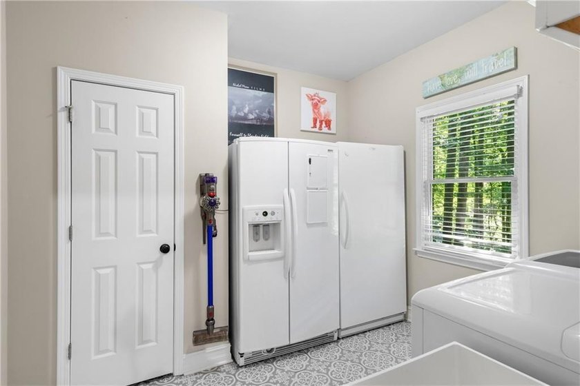 Water views in Downtown Alpharetta! Nestled in desirable - photo 22