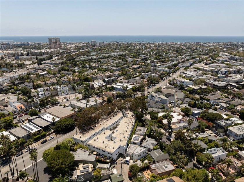 Elegant Townhome on the ICONIC Abbot Kinney Blvd - Venice Beach - photo 25