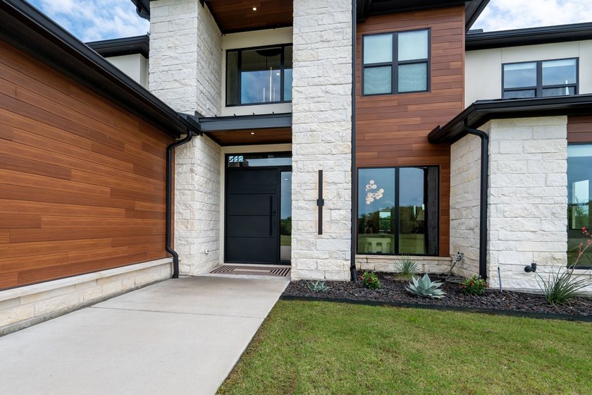 Set across 163 breathtaking acres of rolling East Texas - photo 3