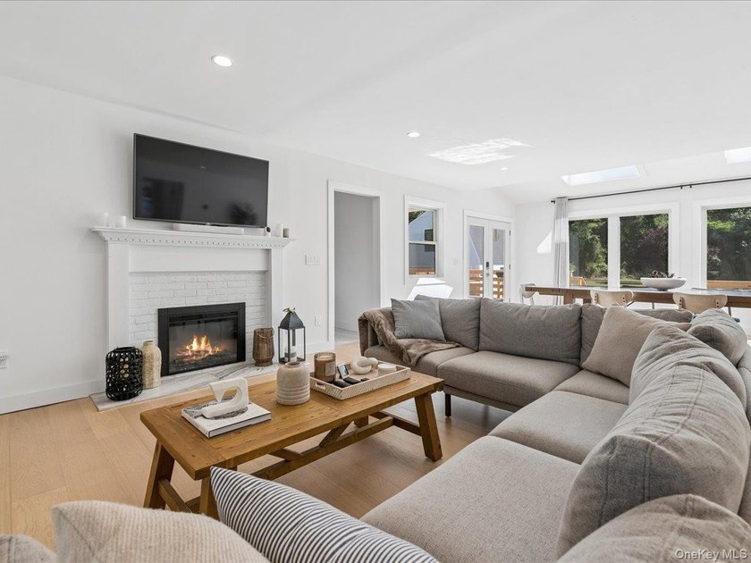 Just completed, this beautifully renovated transitional home is - photo 7