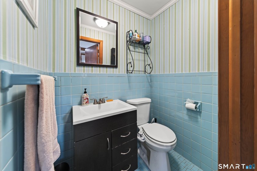 Welcome to 215 West Pond Rd. This beautifully maintained 4 - photo 13