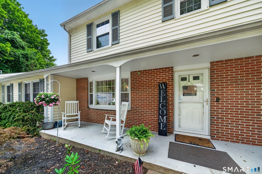 Welcome to 215 West Pond Rd. This beautifully maintained 4 - photo 30