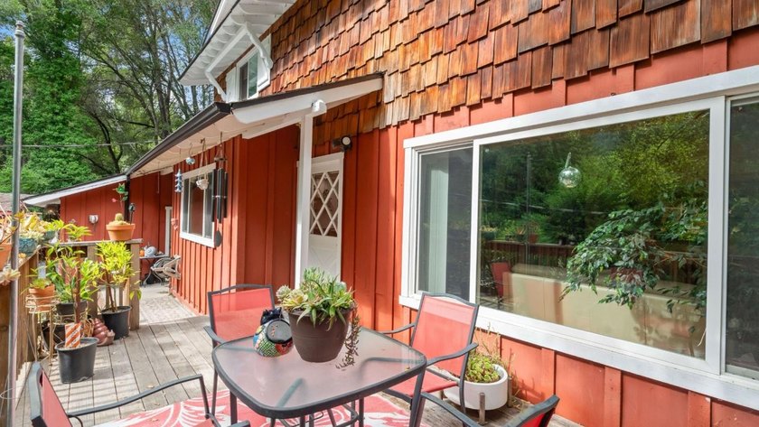Tucked away in a charming neighborhood parallel to the San - photo 45