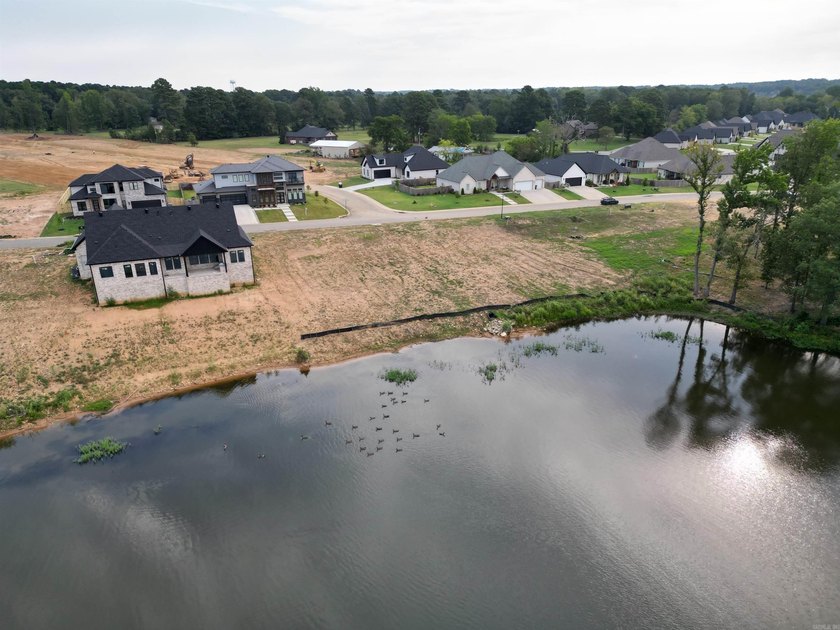 Perfect setting for your custom dream home on this exceptional - photo 8