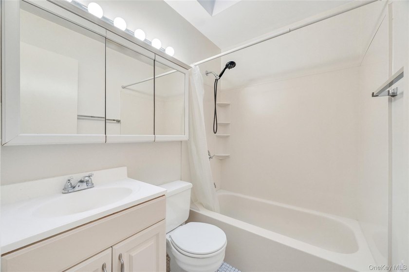 Beautifully designed ranch set on a quiet street in desirable - photo 17