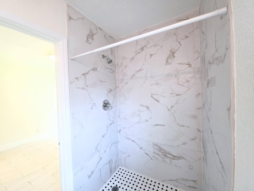 Welcome to this charming 3/2 detached residence in the Progresso - photo 20