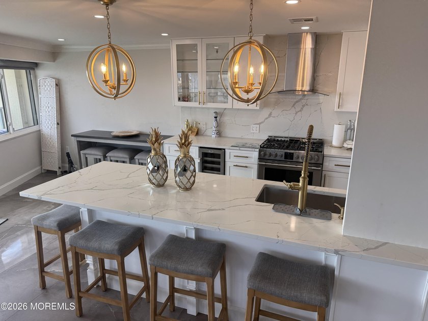 Rare opportunity to own this gorgeous oceanfront/ocean view - photo 8