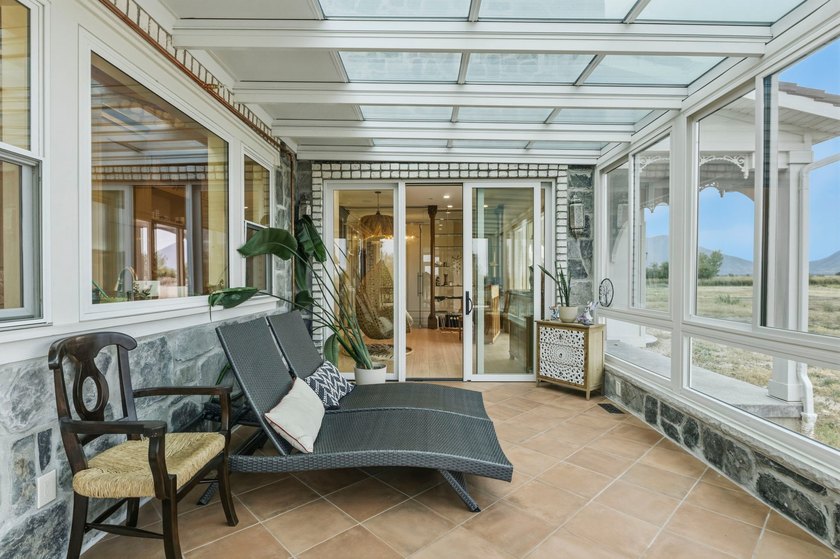 An exquisite custom estate where luxury, function, and serenity - photo 17